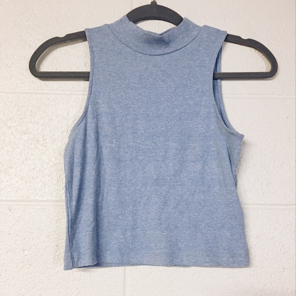 Cropped mockneck